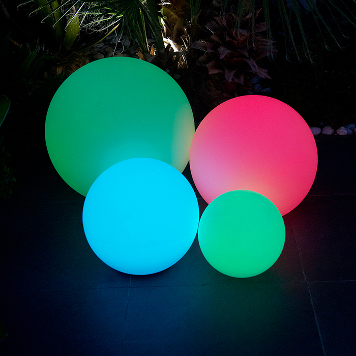 Boule LED étanche 13 couleurs avec télécommande